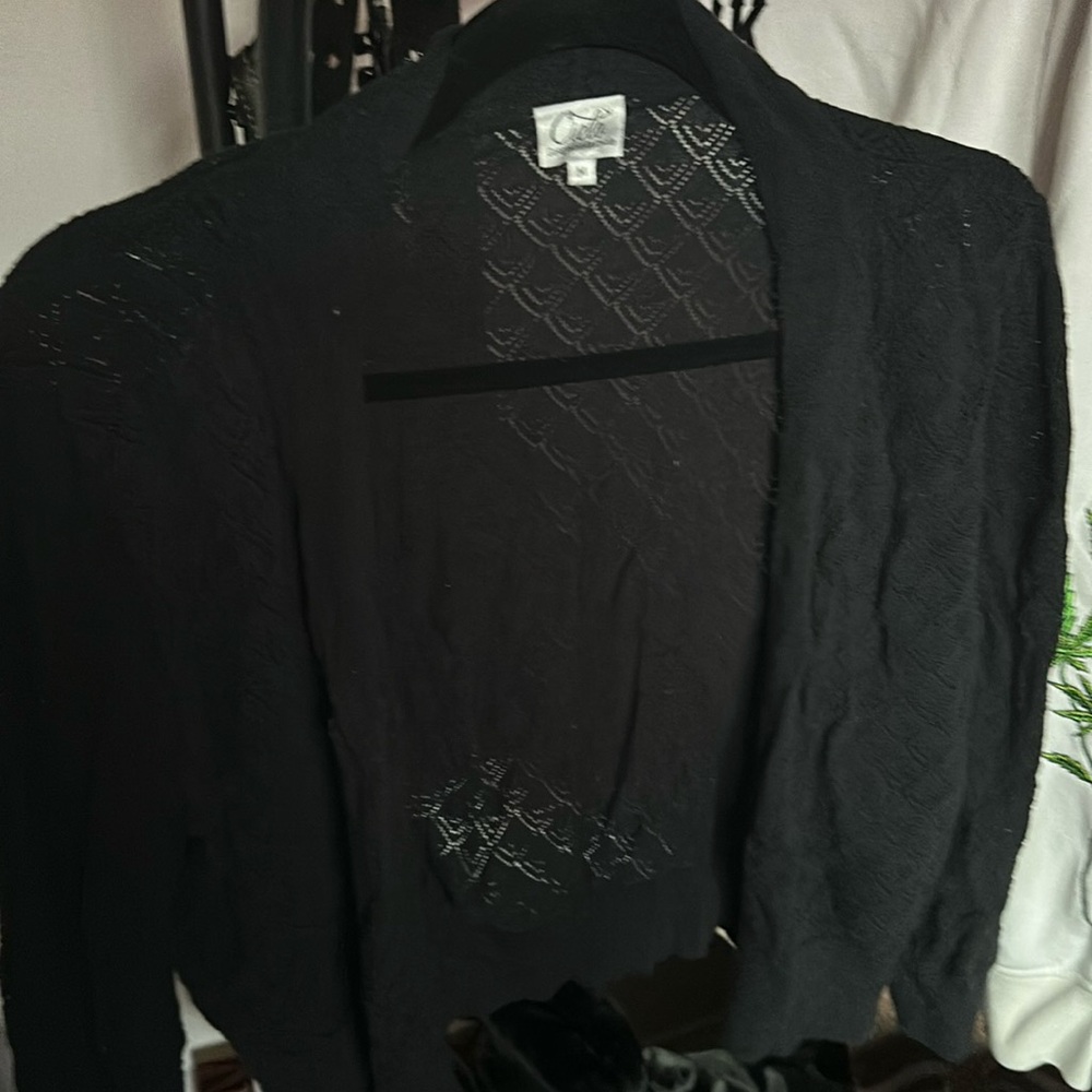 Woman’s Sweater Lightweight Cropped Cardigan